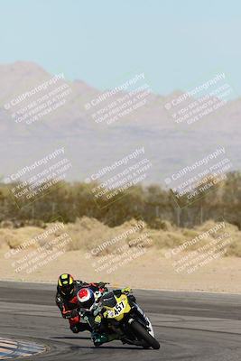 media/Dec-07-2025-CVMA (Sun) [[3e7d2de5dc]]/Race 9-Formula UL Shootout/